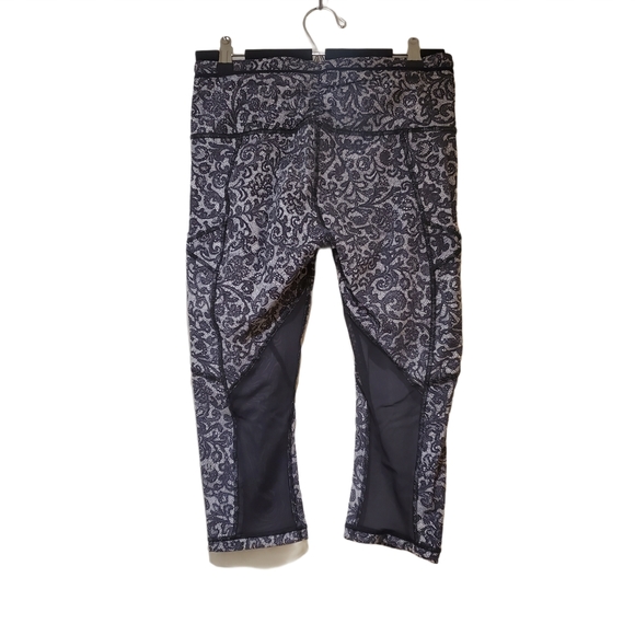 Lululemon Outrun 17" Crop - Picture 10 of 12